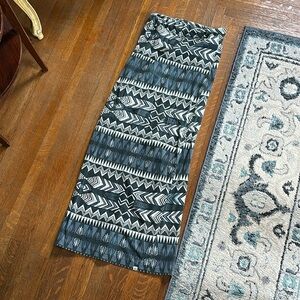 Tribal pattern knit maxi skirt by element